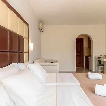 Ii Aparthotel